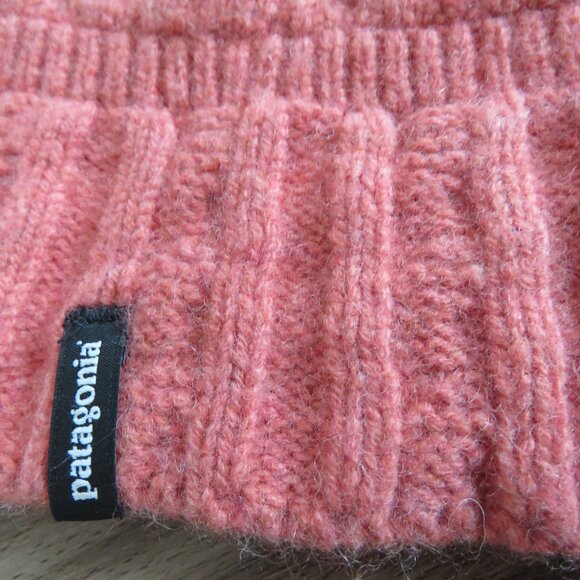 PATAGONIA Women's Pom Beanie Hat Wool Blend Pink Stripe Fleece Lined Outdoor - Picture 4 of 10